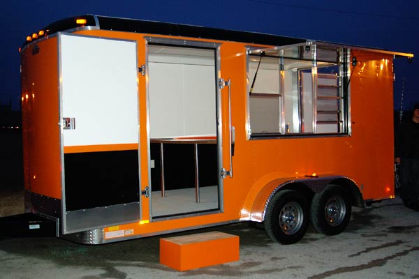 The new NeOkla Solo timing trailer.
